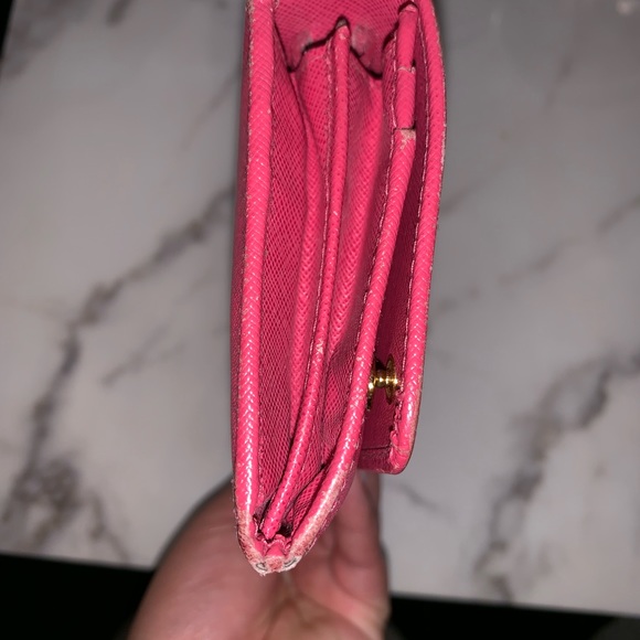 Prada saffiano wallet on chain - Picture 7 of 7